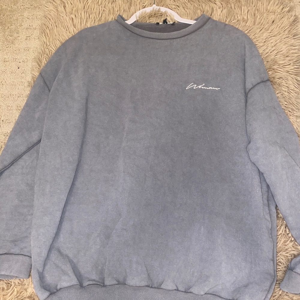 Women’s grey sweatshirt